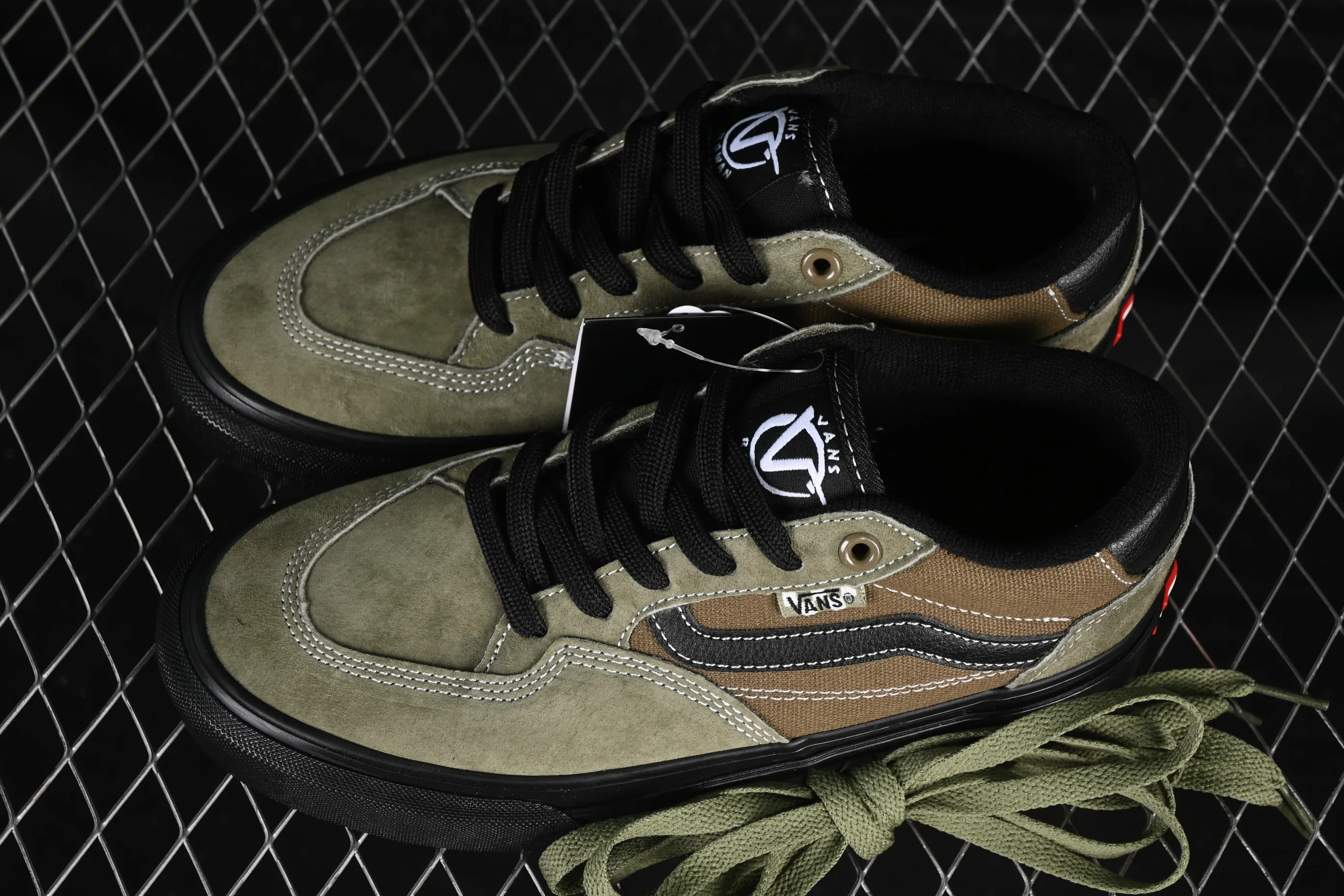 All categories Vans Vans series Vans Low Vans low-top Vans Rowan Skate Boarding Classic and versatile lightweight and comfortable professional skateboard shoes VN0A5JICBIQ